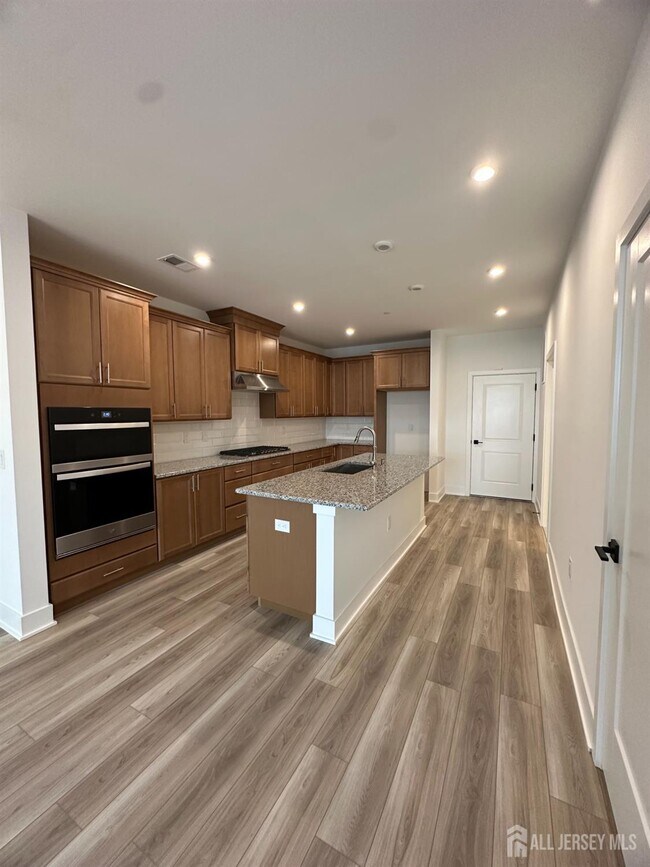 Building Photo - 10102 Donatello Dr