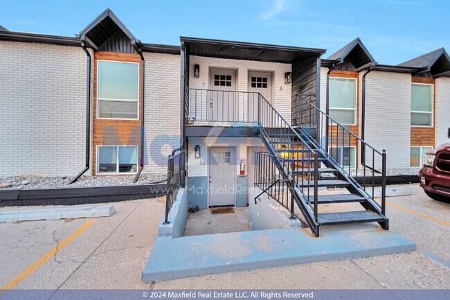 Building Photo - North Salt Lake 2 BD 1 BA - $500.00 Security Deposit OAC -Brookside Lofts Unit 18