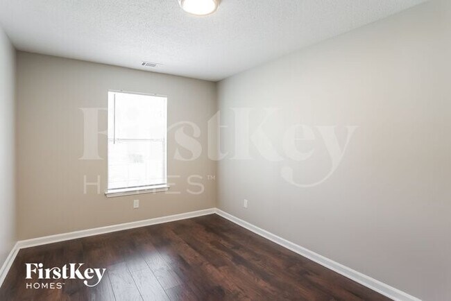 Building Photo - 1529 Edgemoor Ln