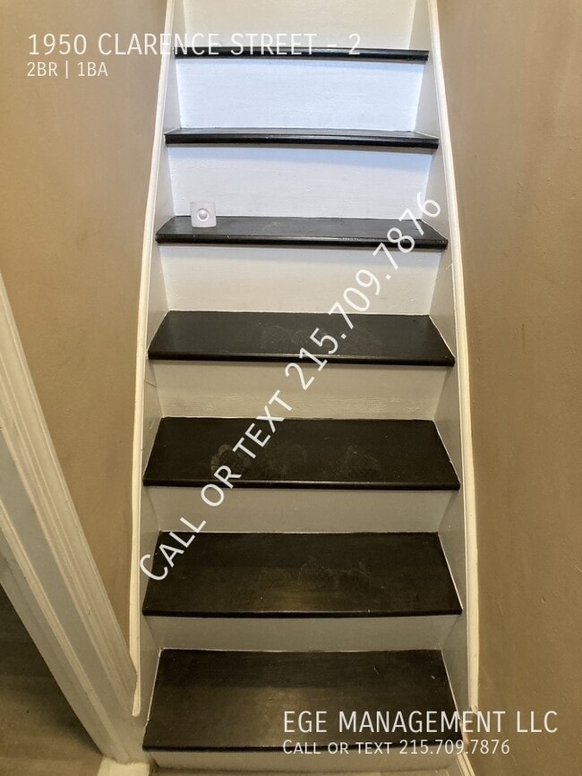 Building Photo - 1950 Clarence St