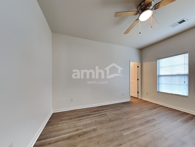 Building Photo - 3855 Annapolis Way