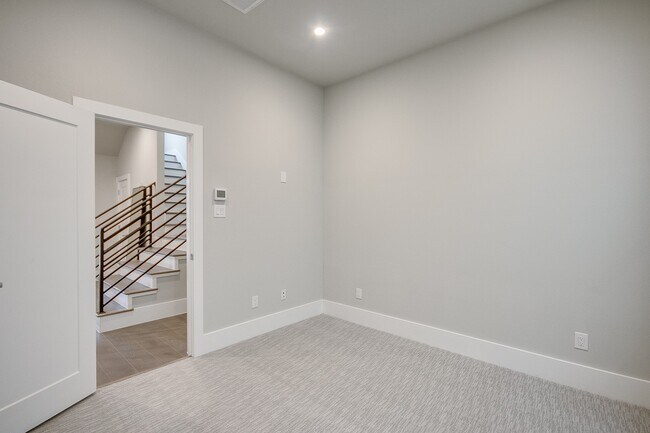 Building Photo - 1615 Wheeler Ave