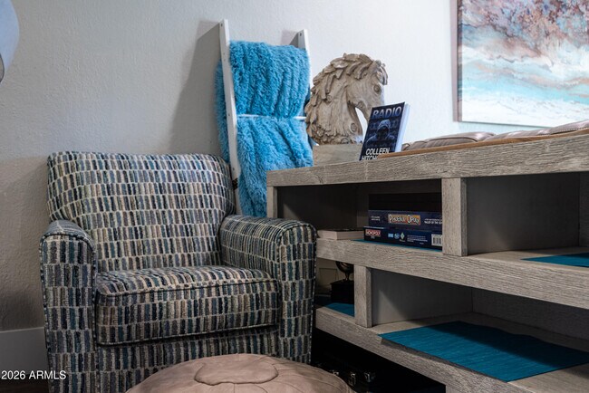 Building Photo - 4150 E Cactus Rd