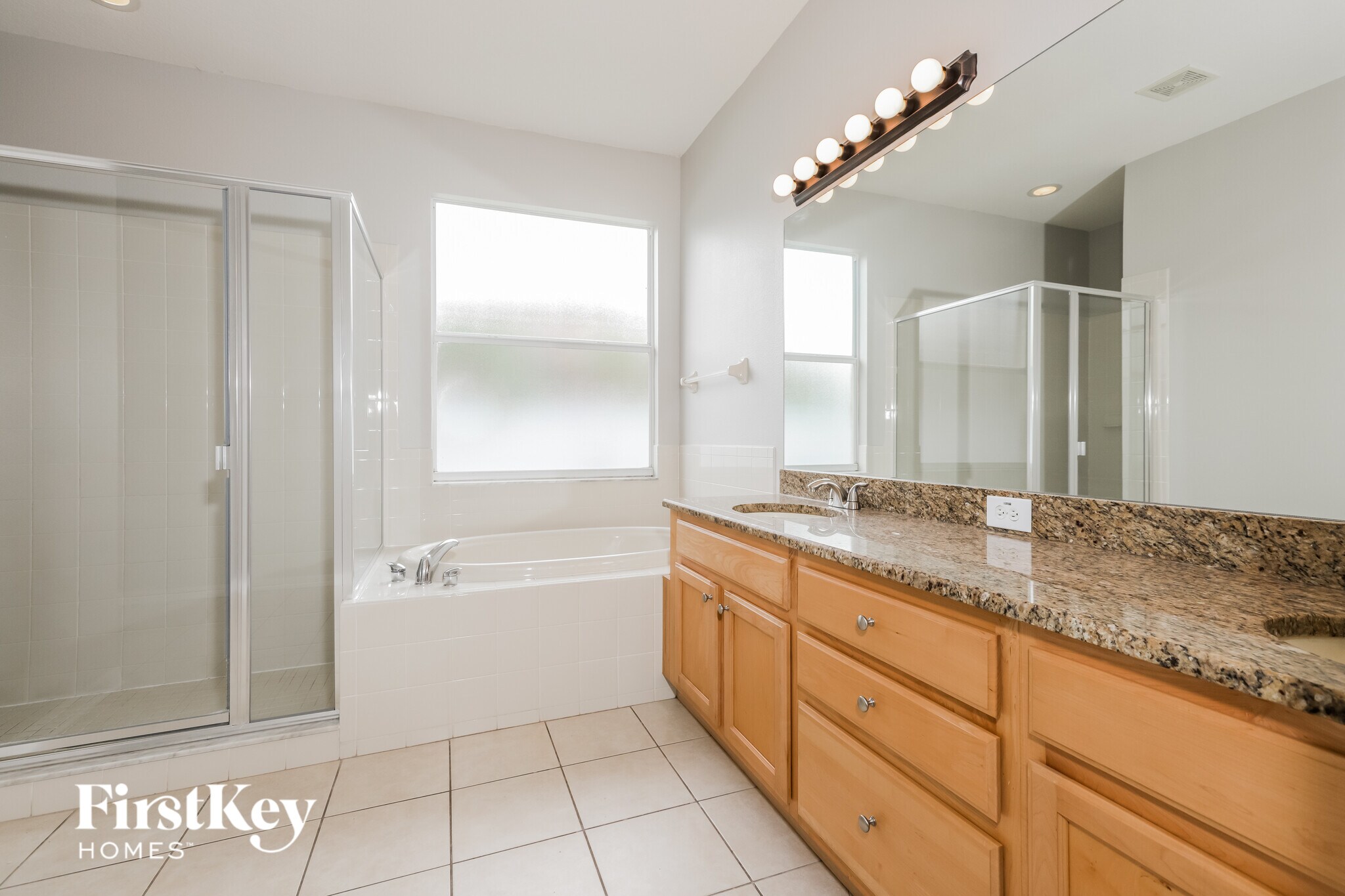 Building Photo - 9409 Laurel Ledge Dr