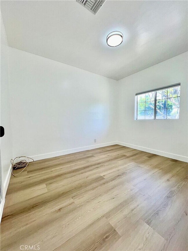 Building Photo - 12987 Correnti St