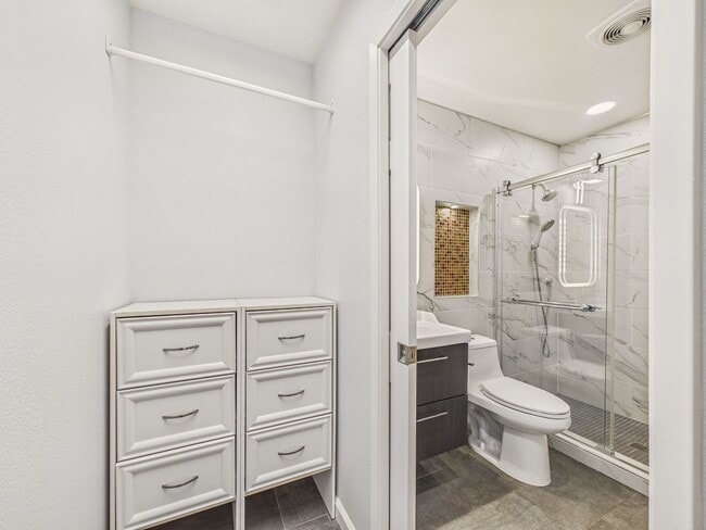 Building Photo - Immaculate Menlo Park house for rent now! $9,100