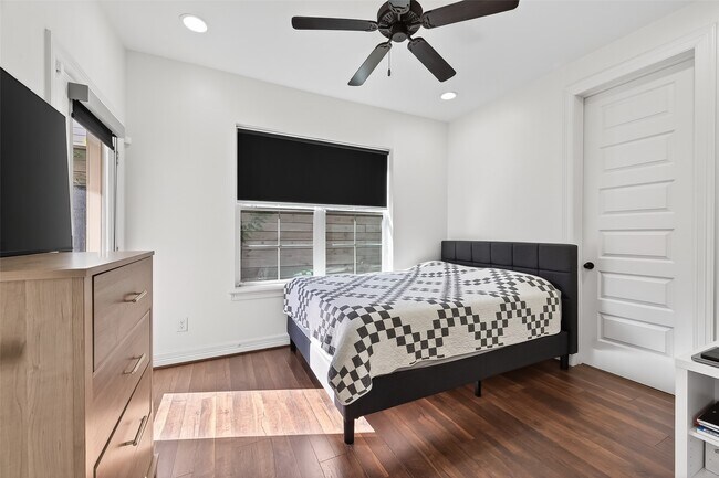 Building Photo - 1303 Upland Retreat Dr