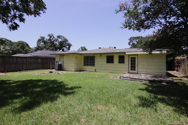 Building Photo - 6601 Stroud Dr
