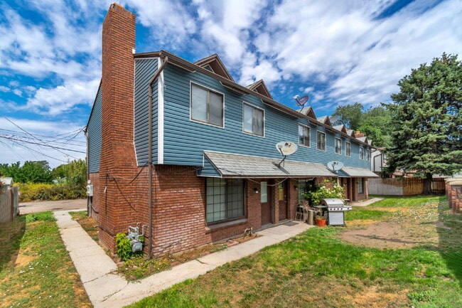 Building Photo - Fresh townhome in Sugarhouse