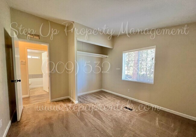Building Photo - 23495 Kreitzer Way
