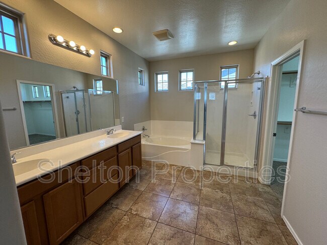 Building Photo - 21060 W Elm Way Ct