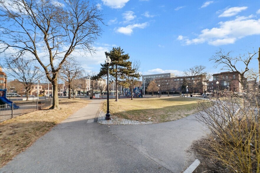 Building Photo - 248 Shawmut Ave
