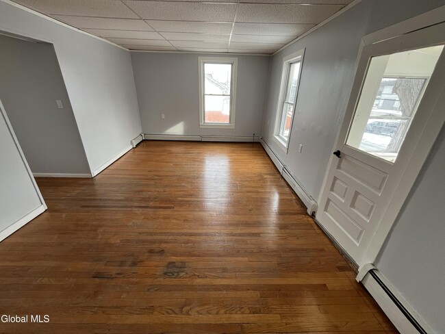 Building Photo - 715 Hudson Ave