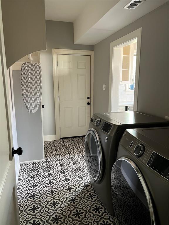 Building Photo - 4920 La Branch St