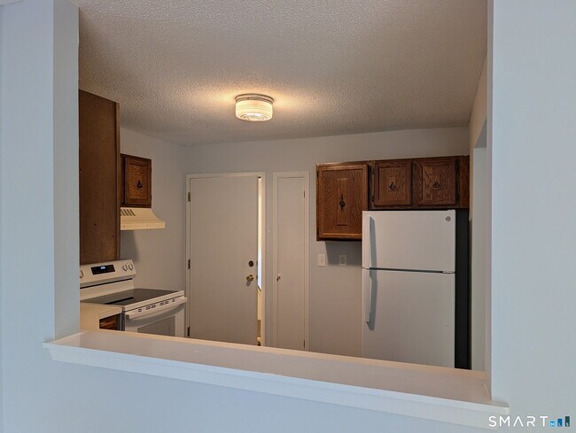 Building Photo - 104 Wellington Dr