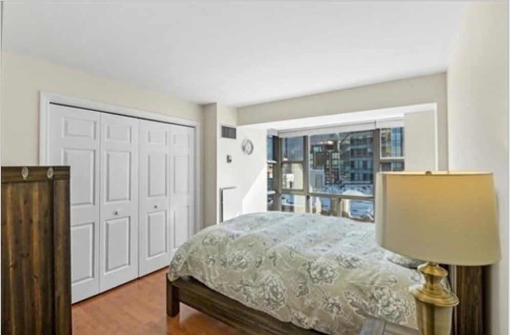 Building Photo - 170 Tremont St