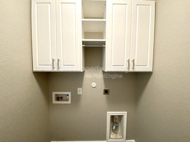 Building Photo - 1206 Ranch Falls