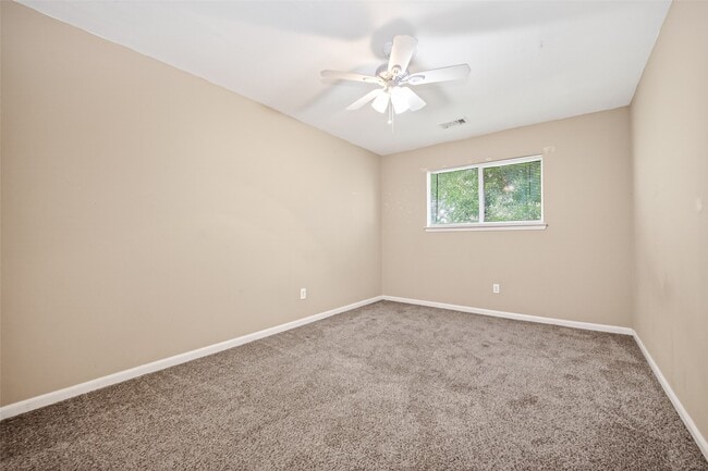 Building Photo - 15515 Waldron Cir