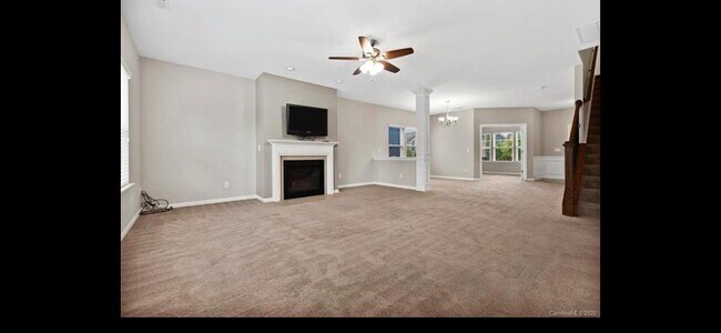 Building Photo - 2041 Fuschia Ct