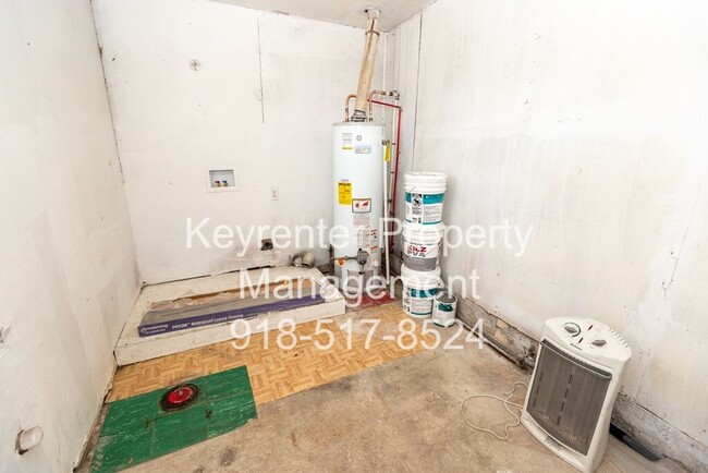 Building Photo - 3 BED/ 1 BATH IN UP AND COMING NEIGHBORHOOD