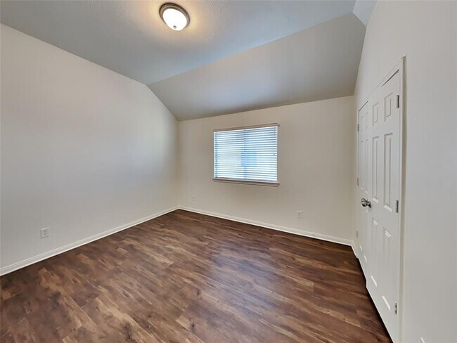Building Photo - 4002 Ashview Ln