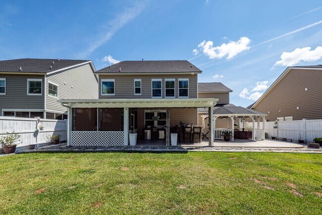 Building Photo - 4 Bedroom, 3.5 Bathroom Home in Summers Co...
