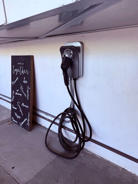 Building Photo - 6955 Trolleyway