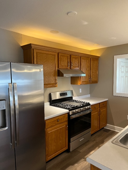 Building Photo - 692 W 5th St