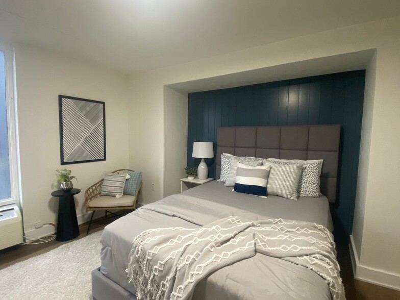 Interior Photo - The View on Douglas