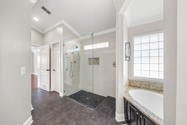 Building Photo - 2229 Lookout Landing