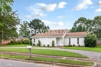Building Photo - 6208 Cottage Hill Rd