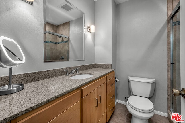 Building Photo - 8207 Stewart Ave