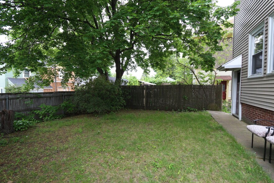 Back Yard - 12 Methyl St