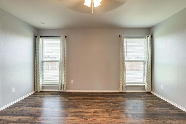 Building Photo - 14314 Avenue U