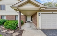 Building Photo - 877 E Carriage Ln