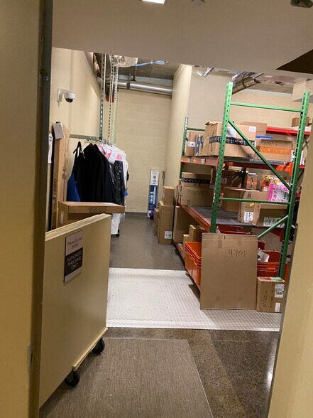 Parcel holding and Dry Cleaning service - 425 1st