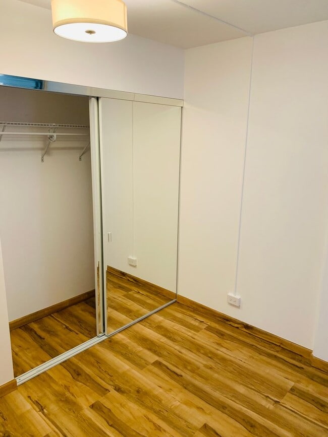Building Photo - Fully Renovated 2/1/1 at Alexander Towers