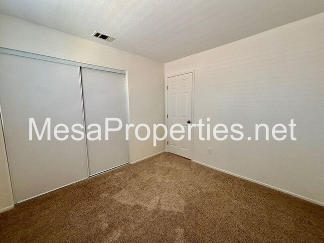 Building Photo - 13593 Hemingway Dr