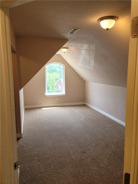 Building Photo - 2023 Freedom Pl