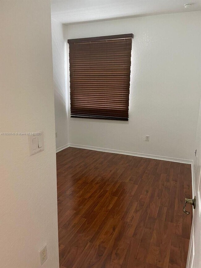 Building Photo - 4911 SW 140th Terrace