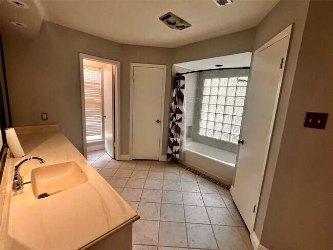 Building Photo - 11613 Pinyon Pl