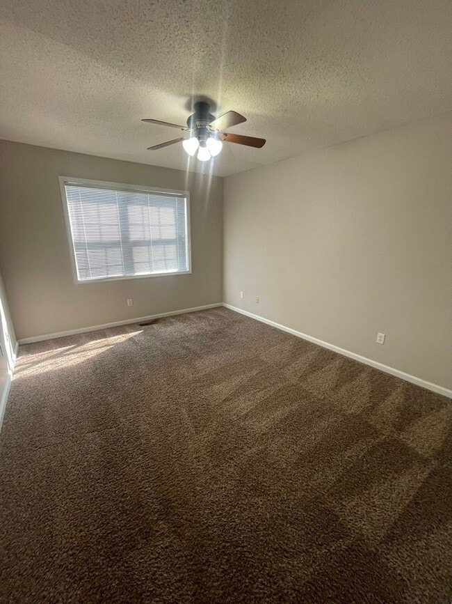 Building Photo - Briarwood West!!!  1/2 OFF FIRST MONTH REN...