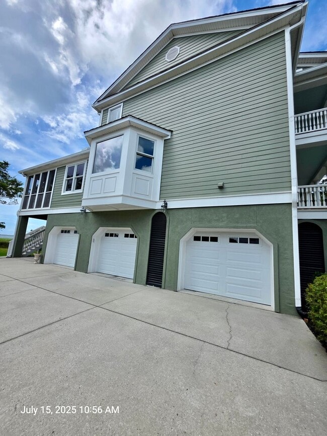 Building Photo - Executive 4 bedroom in Hamlin Plantation w...