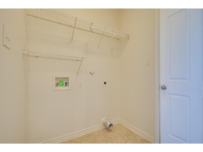 Building Photo - 13925 Fallsprings Way