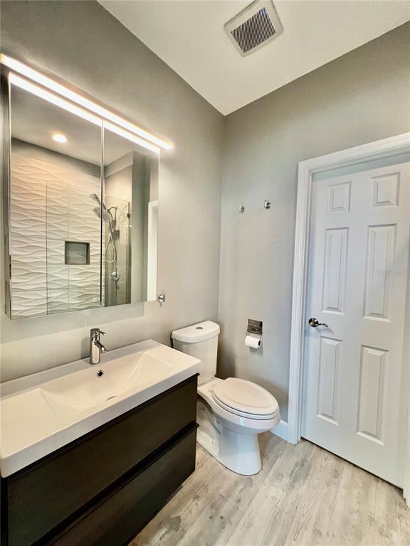 Building Photo - 2213 E 11th Ave