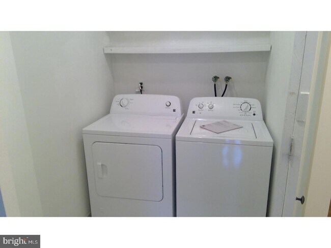 Building Photo - 379 Old Forge Crossing