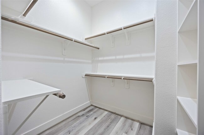 Building Photo - 6107 Campos Dr