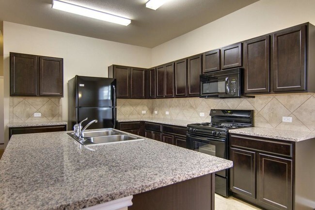 Building Photo - 605 Brashear Ln
