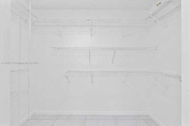 Building Photo - 3749 SW Kasin St