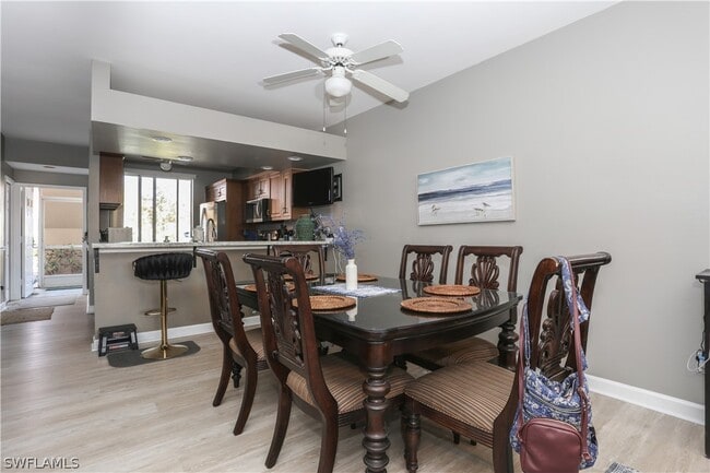 Building Photo - 2265 Hidden Lake Dr